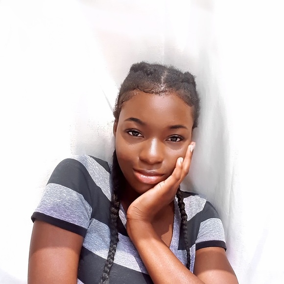 Meet your Posher, Latifah - Picture 1 of 1